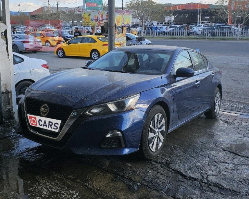 نيسان ألتيما